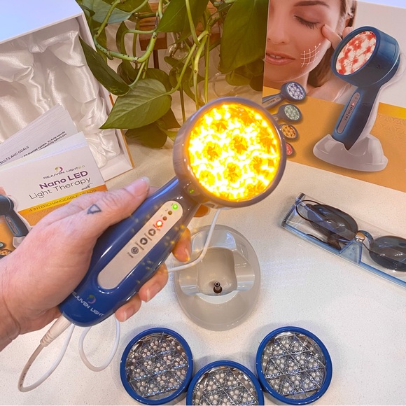 Rejuven Light 2.0 LED Handheld Pulsed LED - Picture 5 of 11